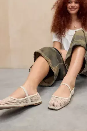 Urban Outfitters UO Off-White Mesh Ballerina Shoes di in