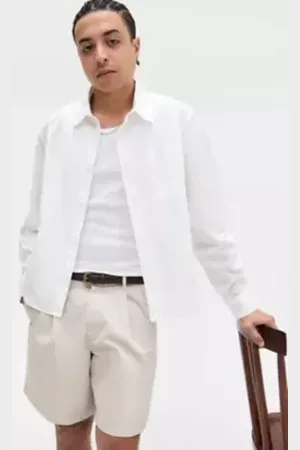 Loom Nolan White Poplin Business Shirt in a Urban Outfitters