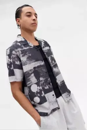 Urban Outfitters Camicia a maniche corte UO Photographic Pixel di in