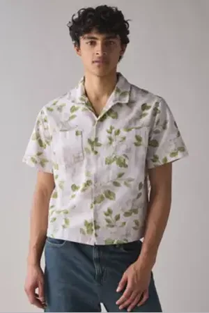 BDG Camicia Floreale in a Urban Outfitters
