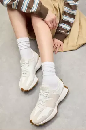 New Balance Scarpe da Ginnastica 327 in Lino e Beige in