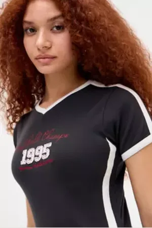 Urban Outfitters Maglietta con Scollo a V UO Softball Champs di in