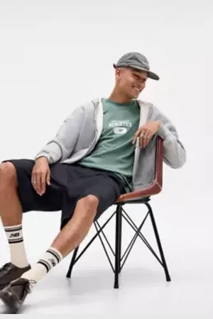 New Balance T-shirt in Stile Vintage in a Urban Outfitters