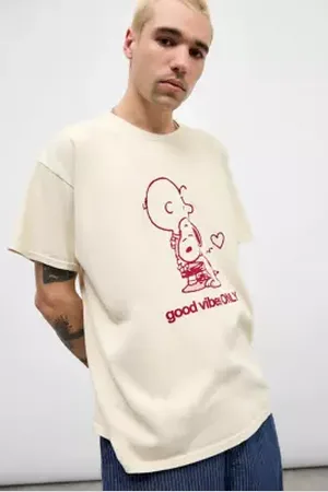 Urban Outfitters UO Ecru Snoopy T-Shirt di in