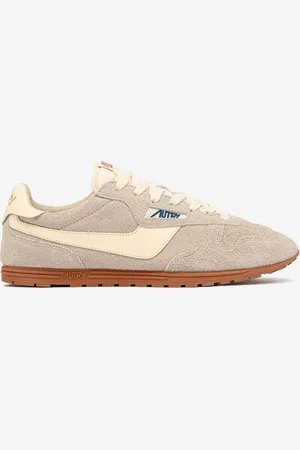 Autry M Windspin Low in suede wife e rutabaga