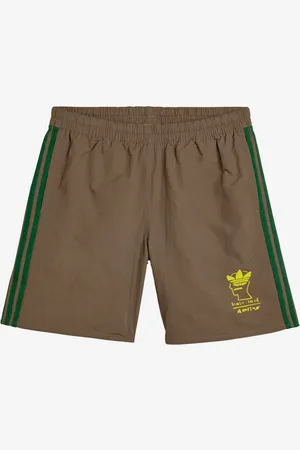 adidas Brain Dead shorts con logo collaborativo