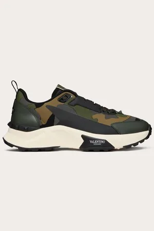 VALENTINO GARAVANI SNEAKER LOW TOP TRUE ACT CAMOUFLAGE IN TESSUTO GOMMATO Uomo 41.5