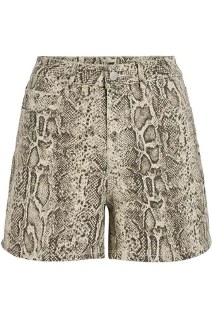 VILA Regular Waist Shorts In Denim