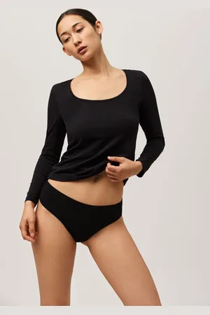 YSABEL MORA T-shirt nera a maniche lunghe in cotone organico
