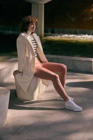 YSABEL MORA Leggings effetto scamosciato con dettaglio cucitura frontale