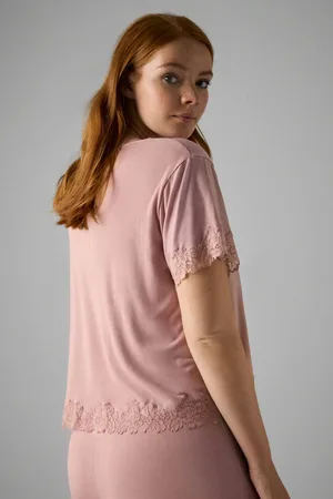 YSABEL MORA Set pigiama t-shirt manica corta e pantalone lungo dettagli in pizzo